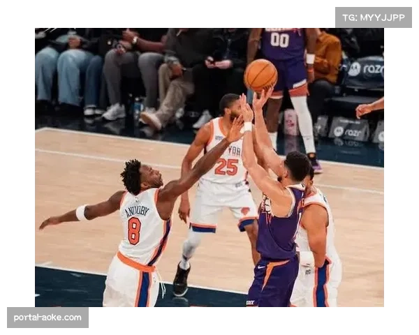 太阳不敌勇士,布克独砍38分难救主 太阳不敌勇士,布克独砍38分难救主