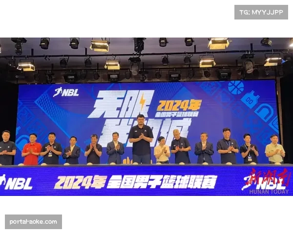 “季前赛海外赛的转播权将被单独打包出售，竞标将于四月启动”